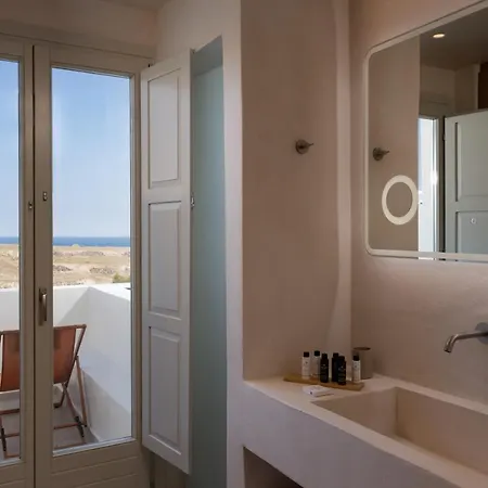 Acanthus Oia-Suites With Private Hot Tub *